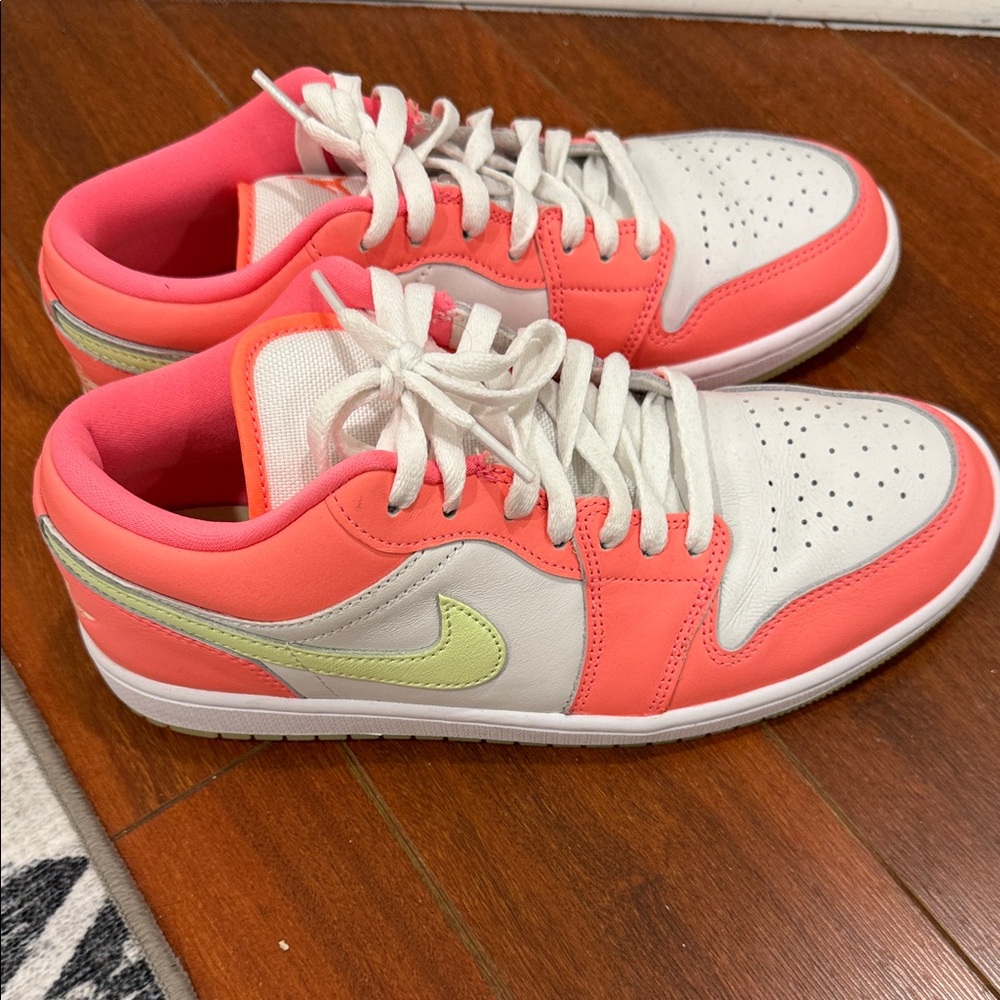 Nike unisex Coral and White Sneakers